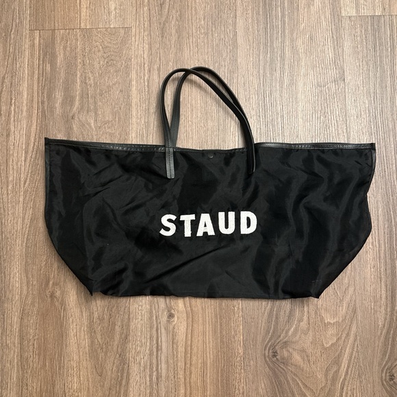 STAUD Handbags - STAUD Black Oversized mesh logo Tote beach bag